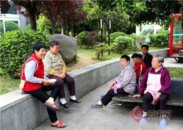 水富市邵女坪环境好了山区村民变社区居民