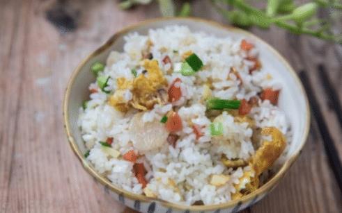 如何炒米饭炒鸡蛋 4edee3f68c31412bb93c10514edfe248.jpeg