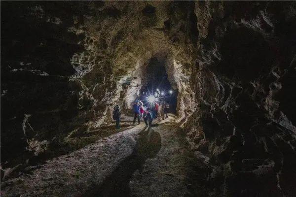 探险洞穴视频完整版 63fd63f8b43a4684979466255aab7dc7.jpeg