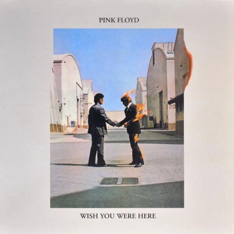 这张专辑封面想必大家都再熟悉不过了,pink floyd1975年发行专辑