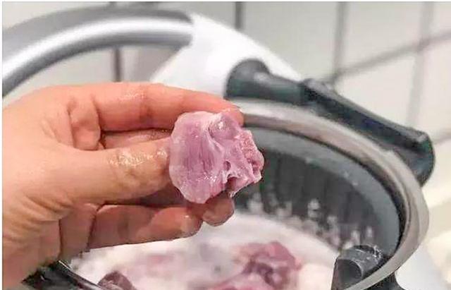 怎么快速去除肉里的血水 7ce444eafc6b4d6dbbc0fb7e3892c83b.jpeg