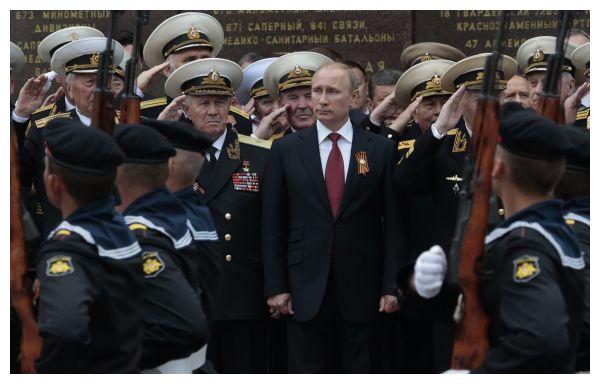 国家命运电视剧20 8143ec4ff7f245099912f43dfa88c3d8.jpeg