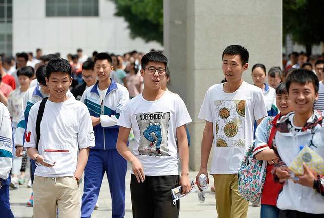 「地区」这些地区考生有先天优势，网友表示羡慕全国各省一本上线率曝光