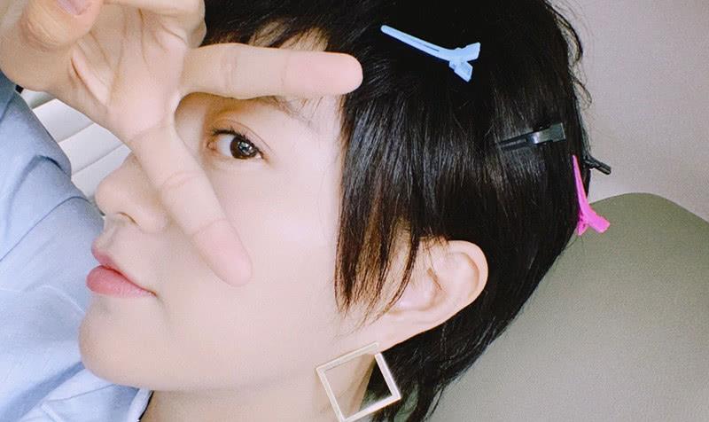 怎么样自己给自己把头发修短 8b4a43efb1da44a9b2fda1d93744597e.jpeg