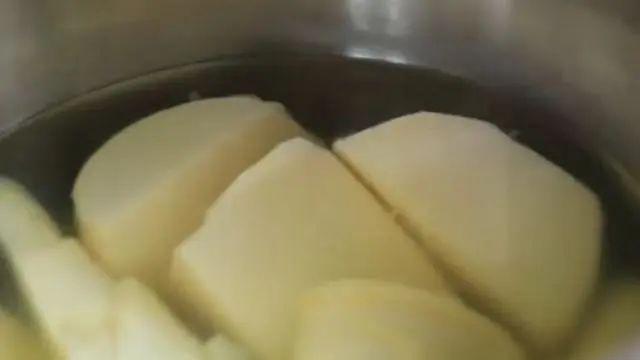 笋是苦的该怎么煮 bcbae080fbdf4931a3f8a1baa37eb441.jpeg