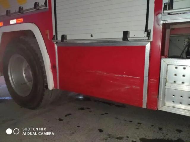 中山这辆面包车被剐蹭了，却要负全责！为什么