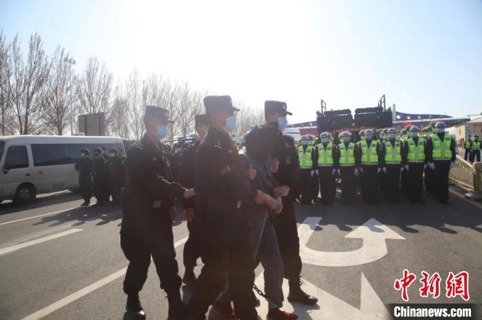 内蒙古赤峰警方连破4起15年以上命案积案