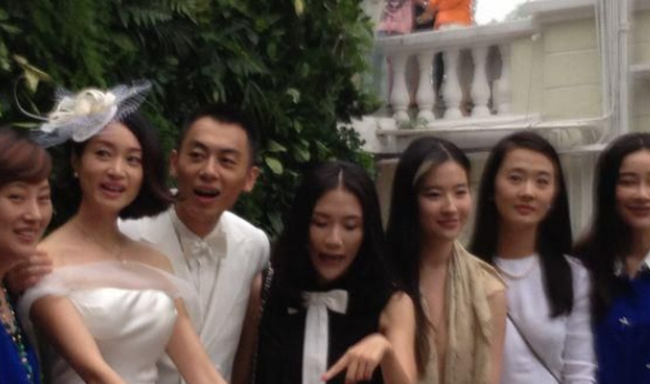 朱亚文可爱照片 dc12d3ecd1074f478e86a7670eebb61b.png