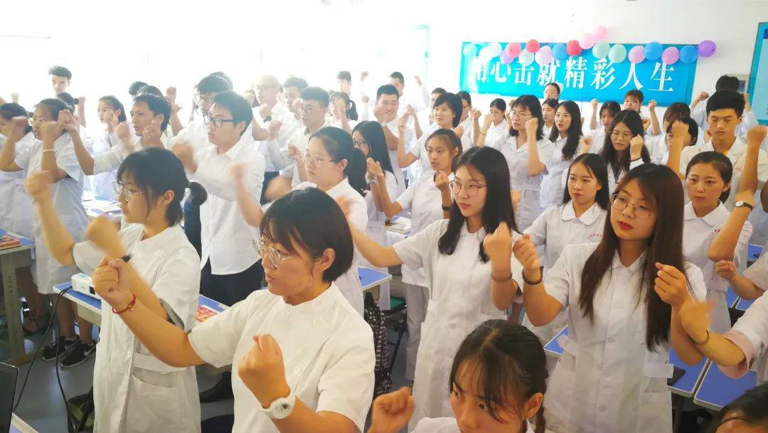 如何出国去德国工作 de1e3cfe39a64ef3981a350cf706e579.jpeg