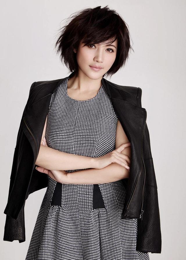 中国著名演员名单女 f2df8d2229704545b13d42654eb15bfe.jpeg