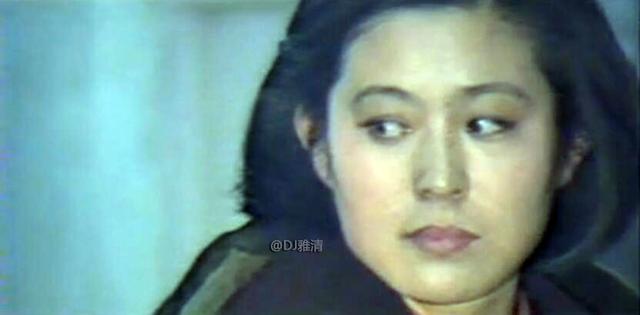 倪萍扮演姚玉慧今天,就让咱们通过演员今昔照的形式,再来重温和回顾一