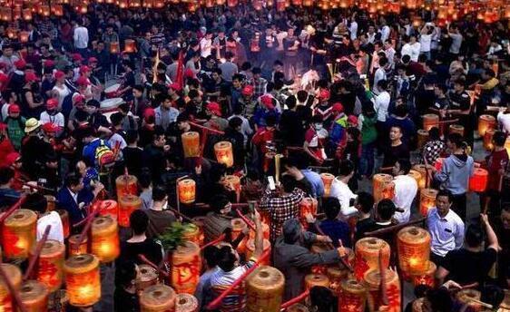 中国第一大村多少人口_中国有多少人口(2)