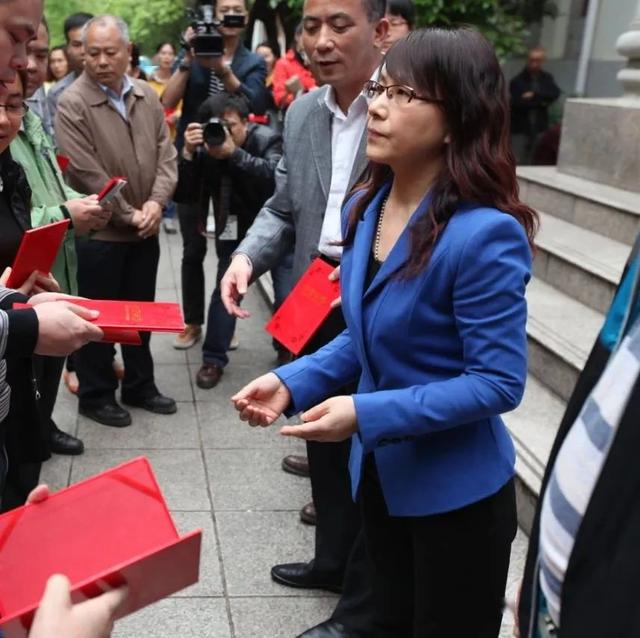 社编辑唐学丽(女)浦北县耕心社会工作服务中心主任陈冬寒(女)桂平市逸