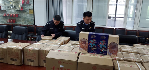 [茅台]民警凭一细节将其抓获，男子盗车后再偷40箱茅台以为“完美”作案