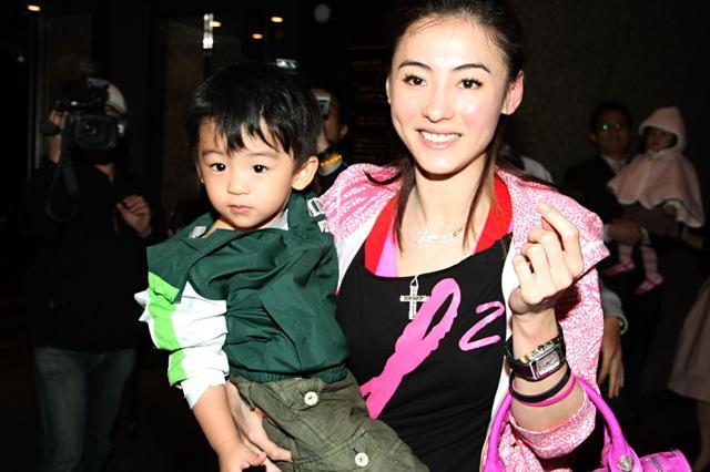 谢振轩和谢霆锋太像了 75195d6a083c41408e89d403ec4d2330.jpeg