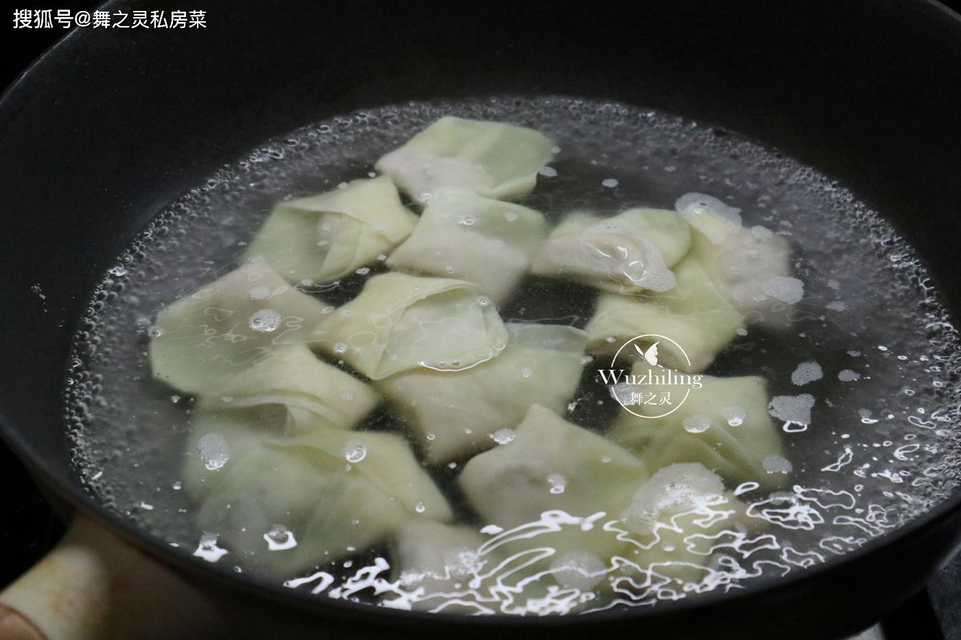 怎么煮抄手调料 81d408525fe248a09bd6321967ddd5d1.jpeg