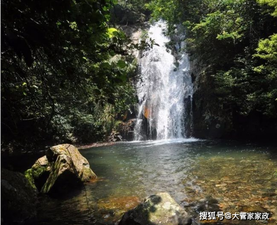 旅游风景区介绍词 92fd1a05021842e783d465cae5070b91.png