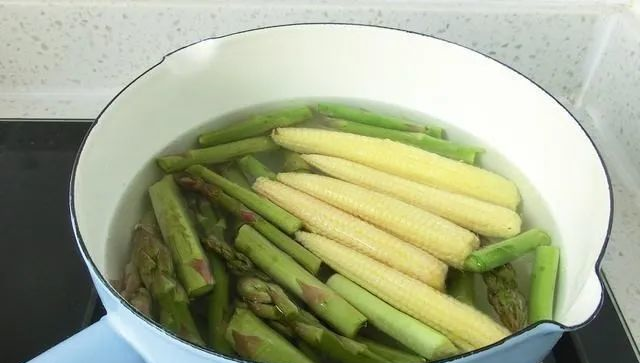 玉米笋怎样做最好吃 ae3d9d26563d46d0b0cbababa231c521.png