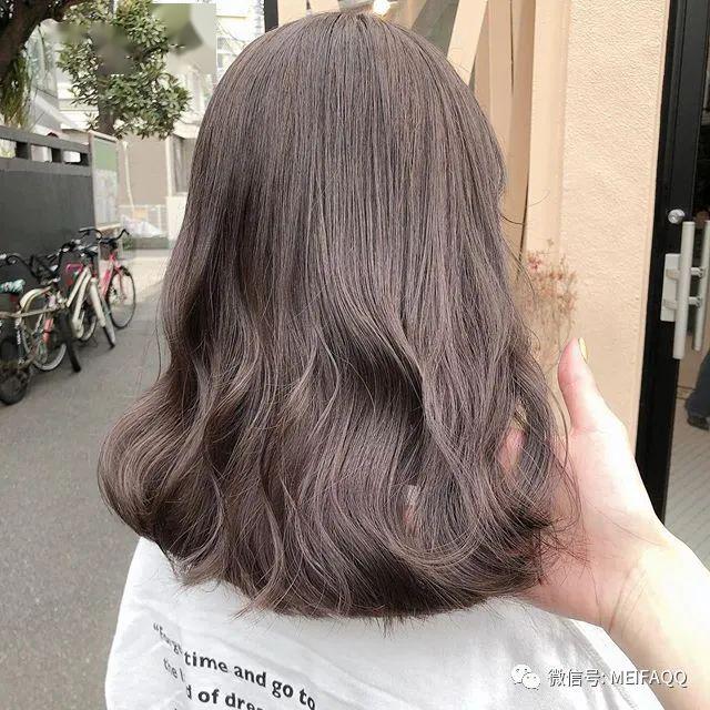 发型欣赏——2020年最减龄的流行色,雾感发色