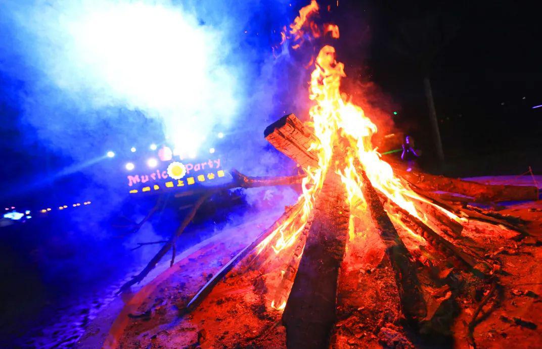 天空发现神仙 f08a59b8698c4926a5f244d0fecd0140.jpeg