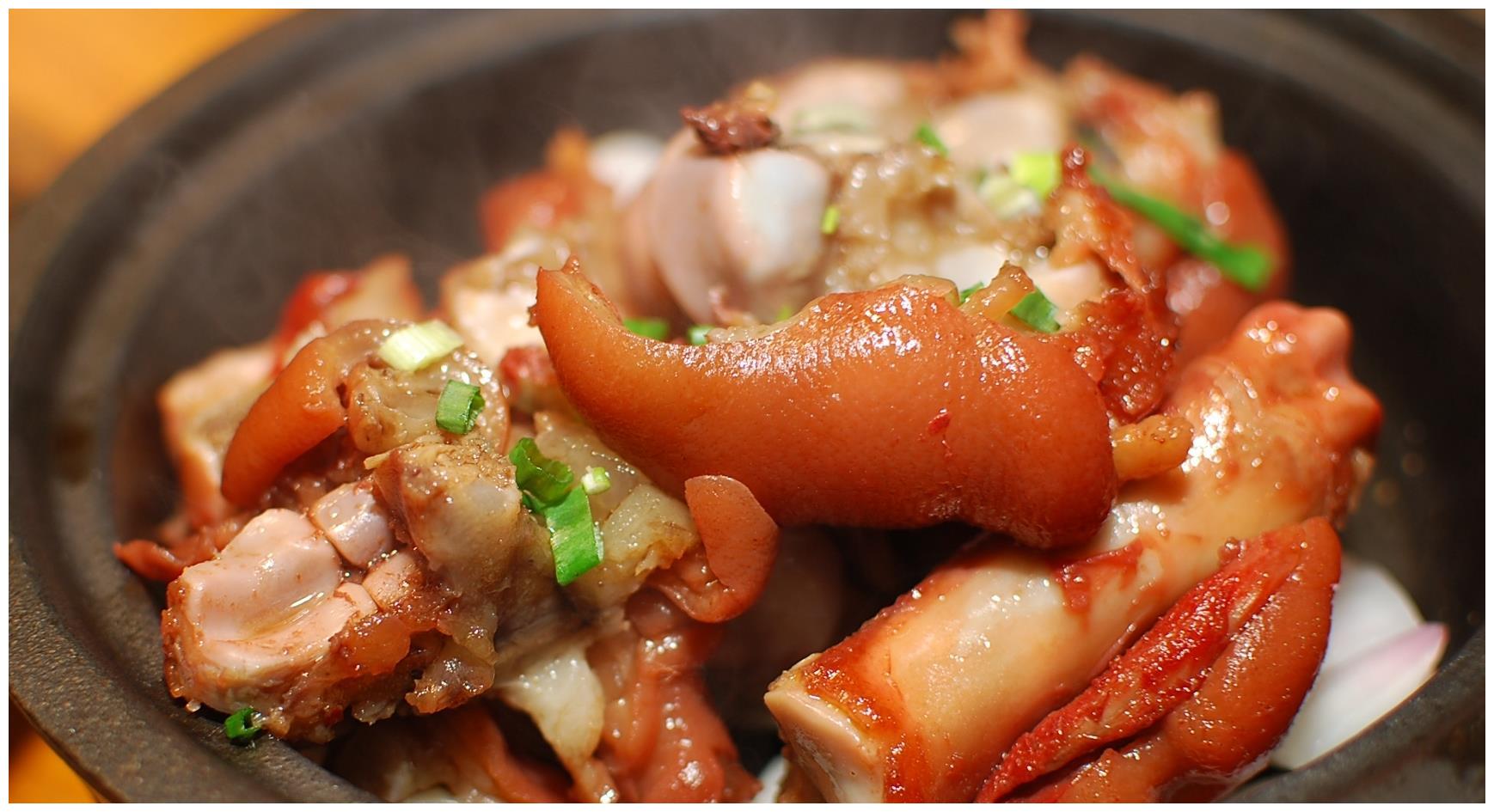 猪脚怎么弄好吃呢 15483fb843f547f6a03066e68b0414c2.jpeg