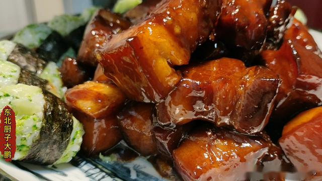 怎么在家做红烧肉又嫩又好吃 3820d25938a041228ef308f98bb99f31.jpeg