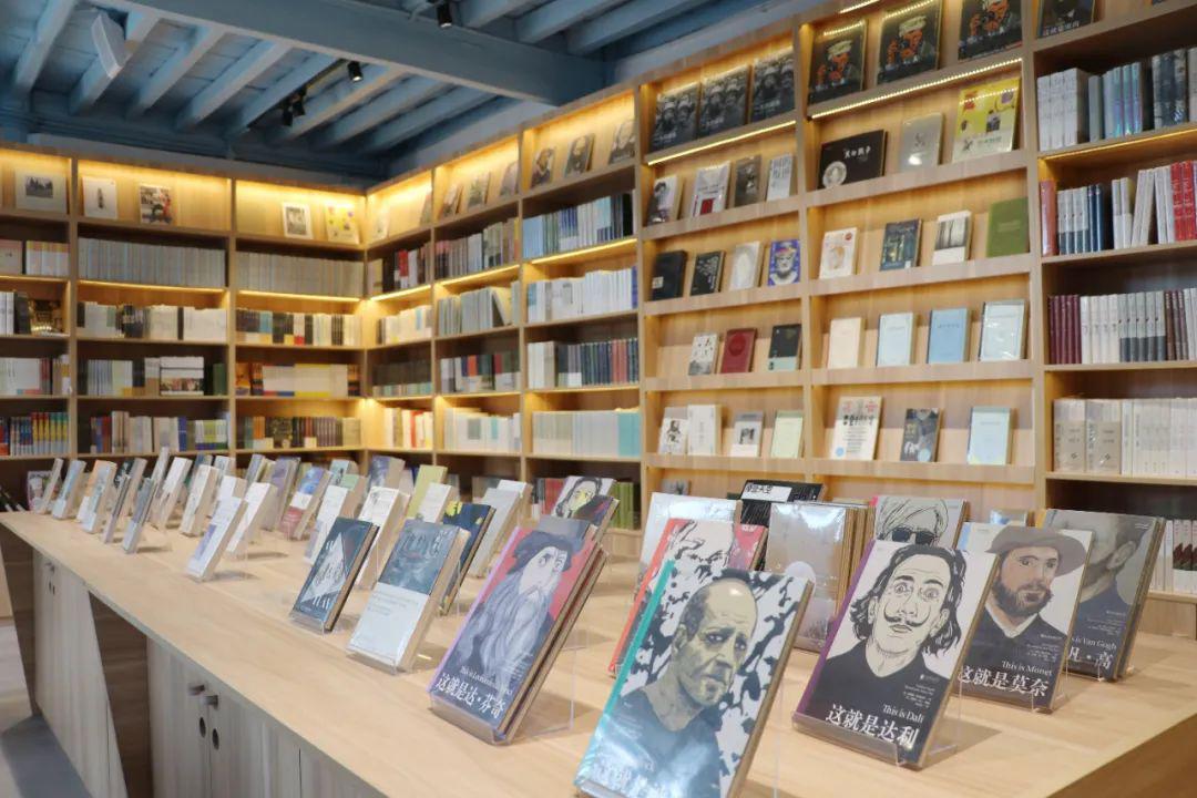 中国著名书店 45cc46d36d6f4133917bf2b3e8634717.jpeg