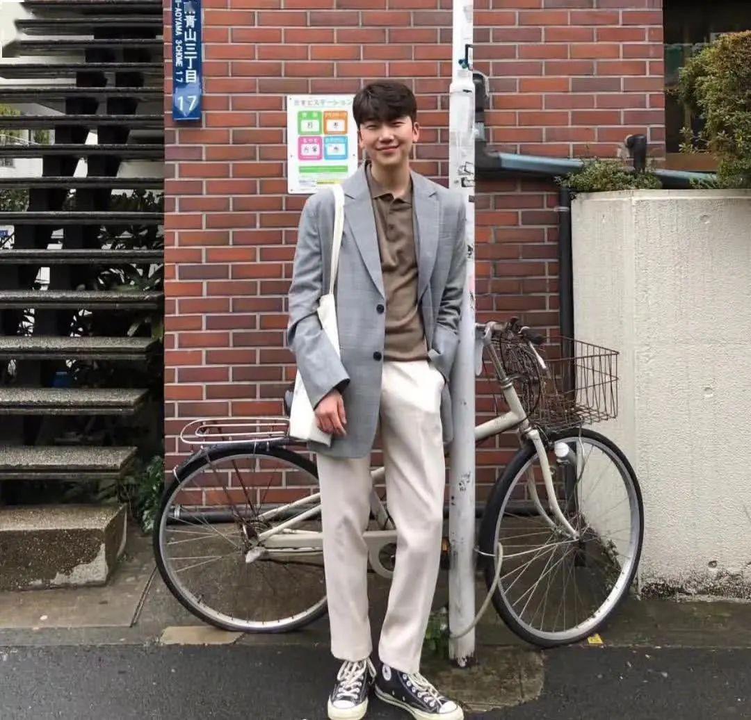 男人怎么穿衣服显白 599c226246e042bd843cec04274c72d6.jpeg