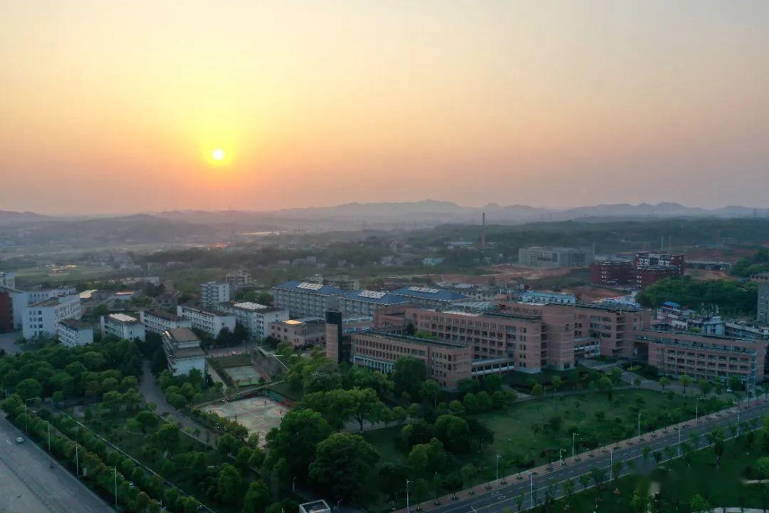 春日航拍从高空看湘大的新变化