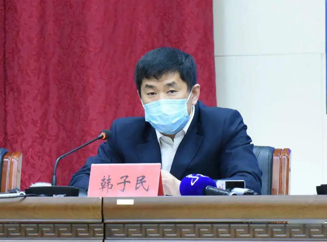 哈尔滨铁路局集团有限公司绥芬河站党委副书记 韩子民针对疫情影响,为