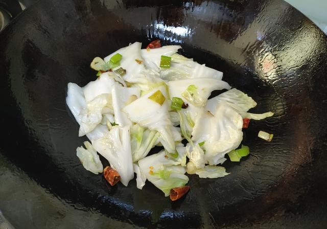 何大厨白菜的做法 ba0c2d622e074ba18a2d577f55142b7f.jpeg