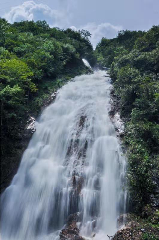 水的 梦幻洞中漂流:青天之上,云04之上—大山中的游乐场之青云峡!