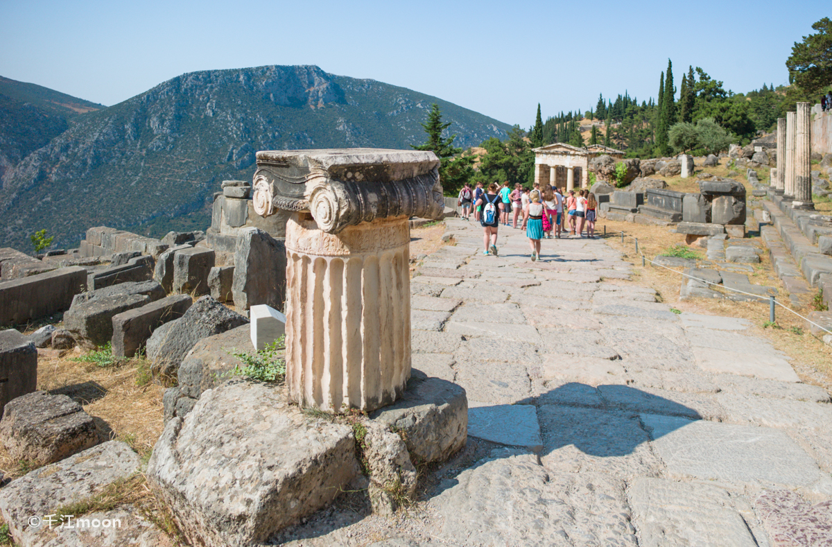 这里是古希腊人的世界中心,是大自然与人类文明的完美结合!