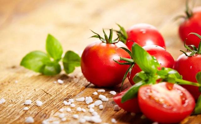 原创吃“番茄”收益大！三类人要谨慎吃，除了“伤身”没别的收获