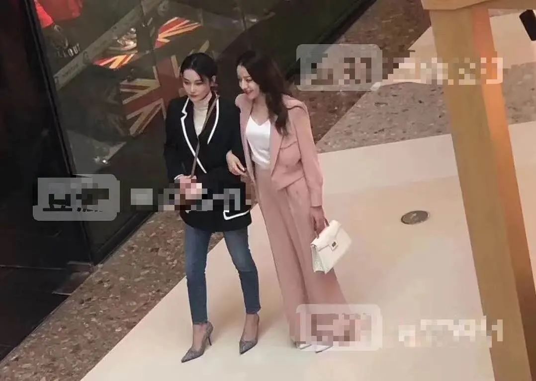 热巴新剧预告曝光！红唇鼻子大显老态，惨遭张