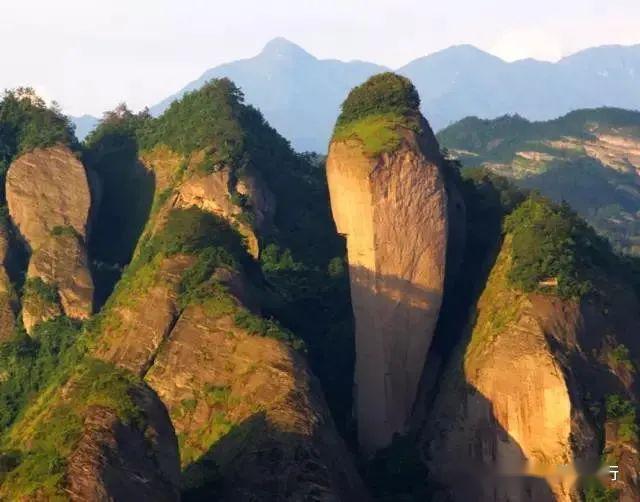 八角寨辣椒峰骆驼峰夫夷江二日游