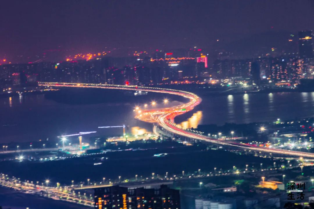 441.8米高空,换个姿势看「深圳夜景」.