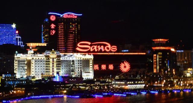 香港最繁华的地方夜生活 21e39fd2de8e4b3c8b2a8407e2d2ab7e.jpeg