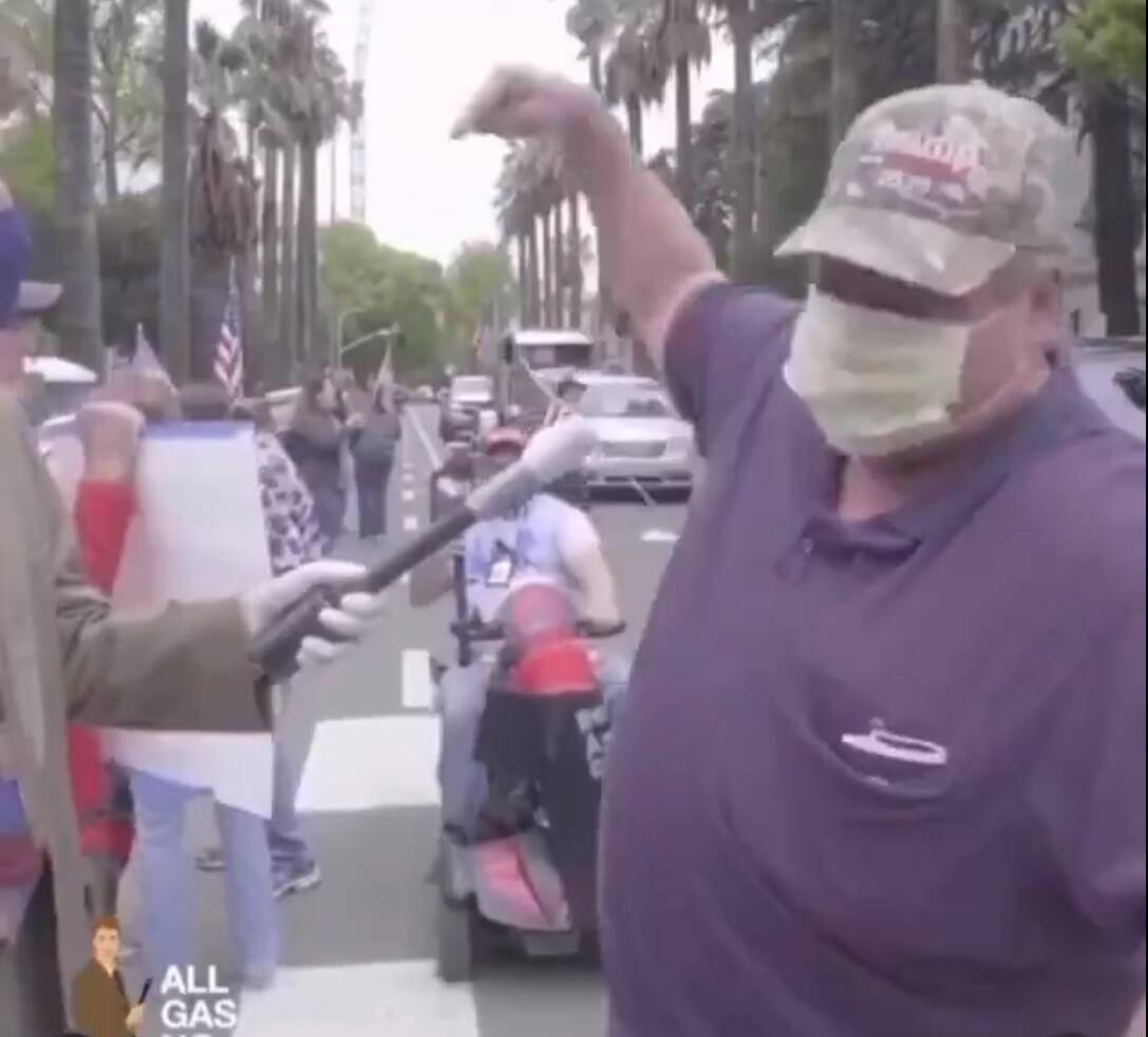加州反封鎖抗議現場：居家令違憲！這是中國想傷害美國的美夢……咳咳咳 國際 第1張