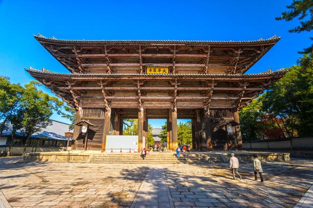 东大寺位于平城京东是南都七大寺之一