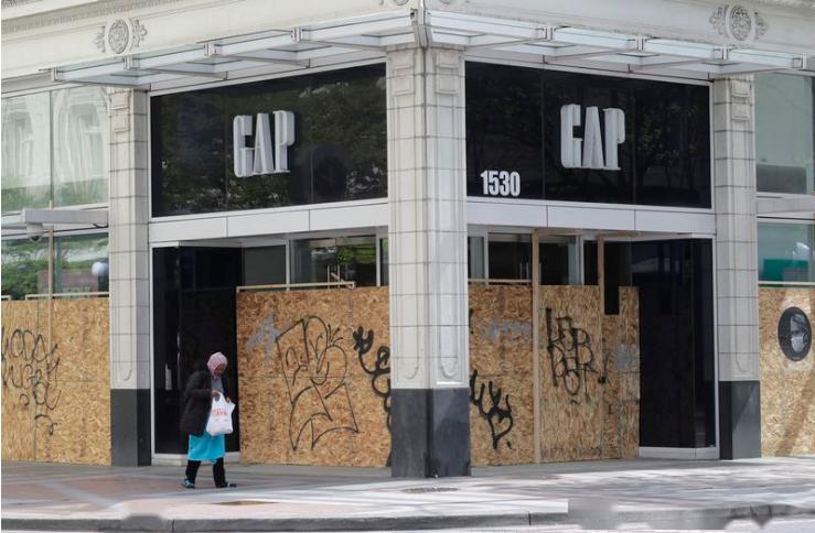 突发！又一熟悉的巨头告急：8万员工被“休假”