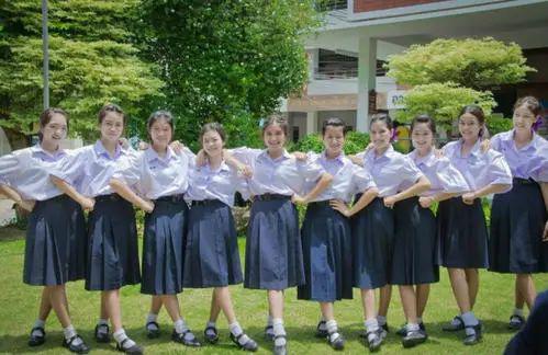 泰国小学校服