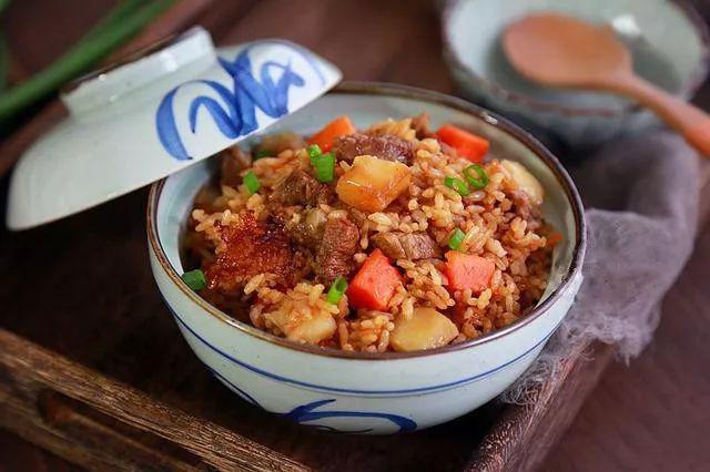 土豆牛肉焖饭