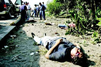 黑帮“抗疫”:“不洗手就砍手”与一天谋杀105人