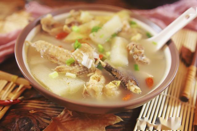 煲汤放什么材料补血 4f5d003f6aeb4236809b42ac6314a730.jpeg