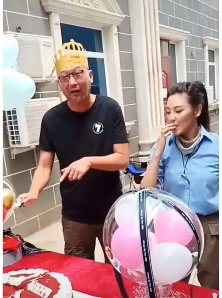 张雨绮剪鱿鱼凑罗志祥热度?绿完汪小菲王全安被