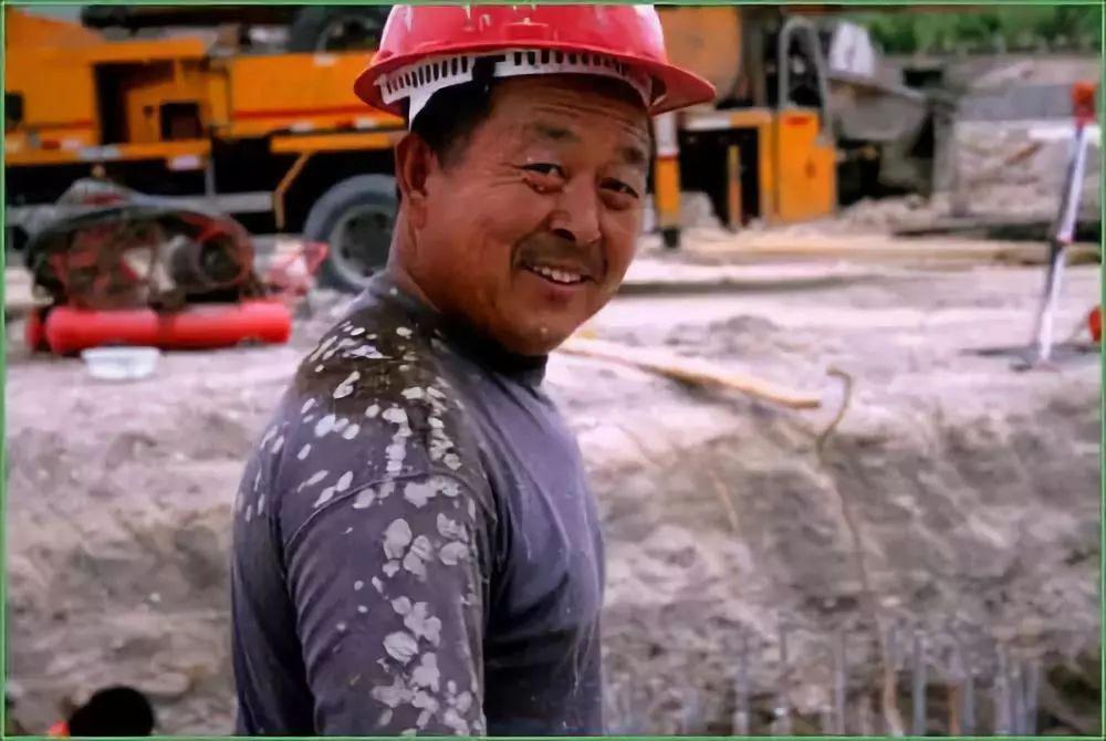 请善待你干建筑的老公,很多老婆都看哭了!