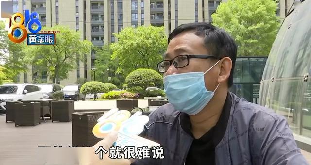 老婆上班给别人口_中学生遭5人围殴飞踹 几次被击倒拉起来接着打