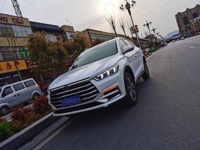 比较大气的车推荐 6ca70fe9df3540369fde6cd50e7234f5.jpeg