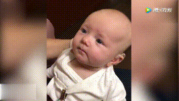 深夜监控拍下的这一幕，看哭无数人